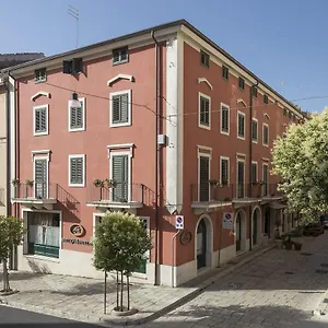 https://montreal-ragusa.sicilyhotelsitaly.net